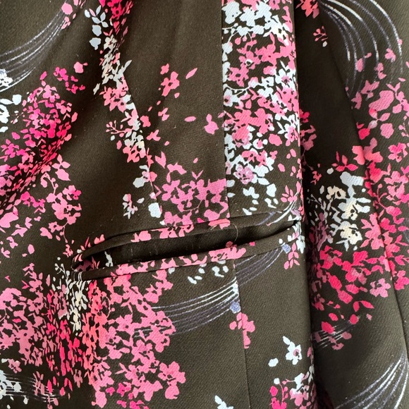 Lane Bryant Black and Pink Floral Blazer Tailored Fit - Picture 4 of 5